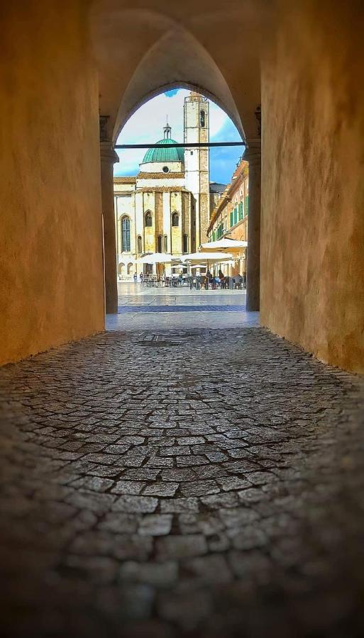 Ferienwohnung Dietro Piazza Ascoli Piceno Exterior foto